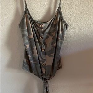 Camo tank
